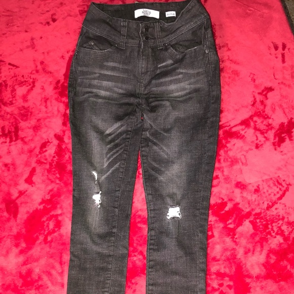 EUC Black Skinny Jeans - Stretchy! - Picture 5 of 14